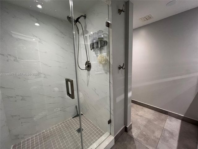 1717 N Bayshore Dr A-2044, Miami, FL 33132