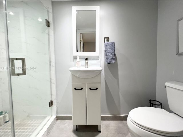 1717 N Bayshore Dr A-2044, Miami, FL 33132