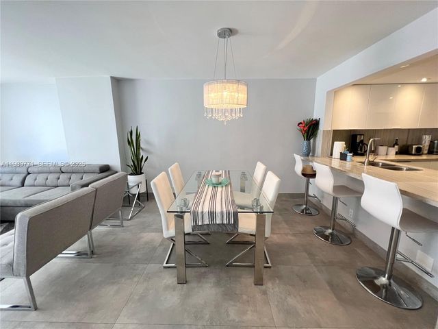 1717 N Bayshore Dr A-2044, Miami, FL 33132