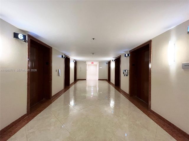 1717 N Bayshore Dr A-2044, Miami, FL 33132