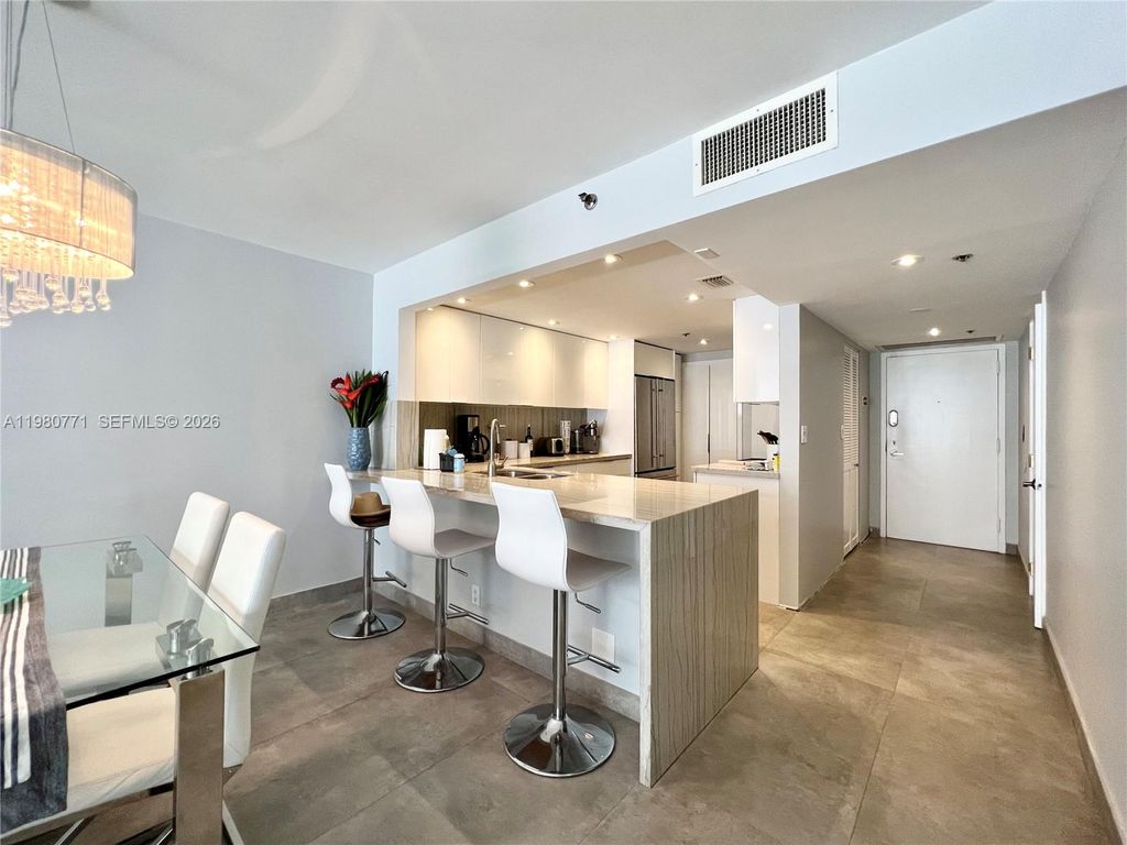 1717 N Bayshore Dr A-2044, Miami, FL 33132