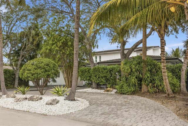 1895 NE 118th Rd, North Miami, FL 33181