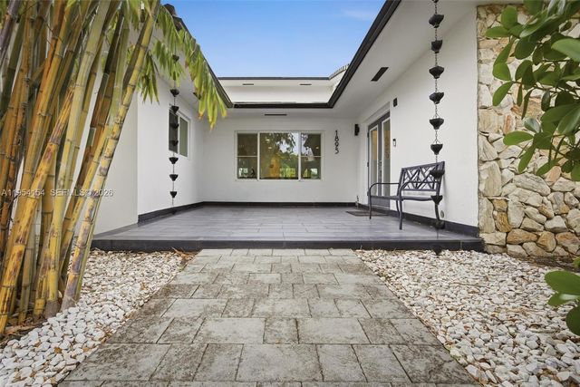 1895 NE 118th Rd, North Miami, FL 33181