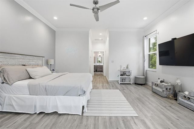 1895 NE 118th Rd, North Miami, FL 33181