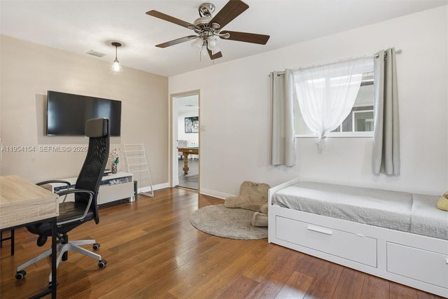 1895 NE 118th Rd, North Miami, FL 33181