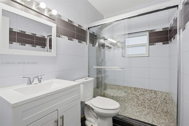 1895 NE 118th Rd, North Miami, FL 33181