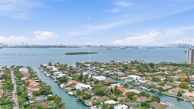 1895 NE 118th Rd, North Miami, FL 33181