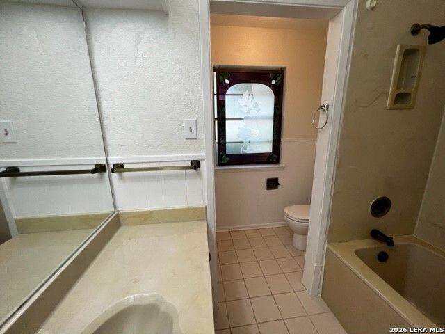 525 TIDECREST DR, Windcrest, TX 78239