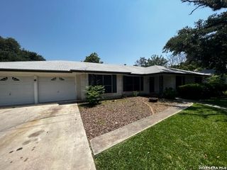 525 TIDECREST DR, Windcrest, TX 78239