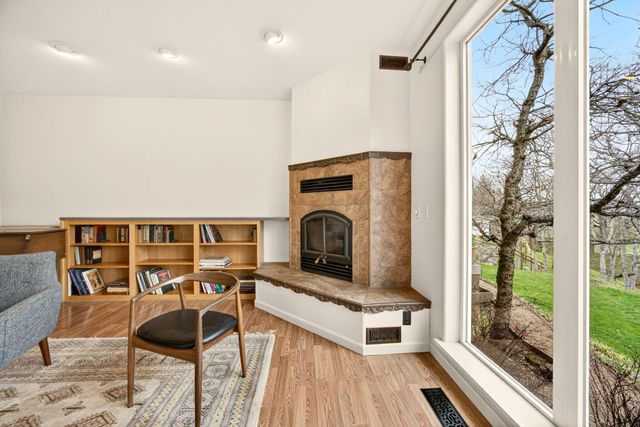 523 Strawberry Lane, Ashland, OR 97520