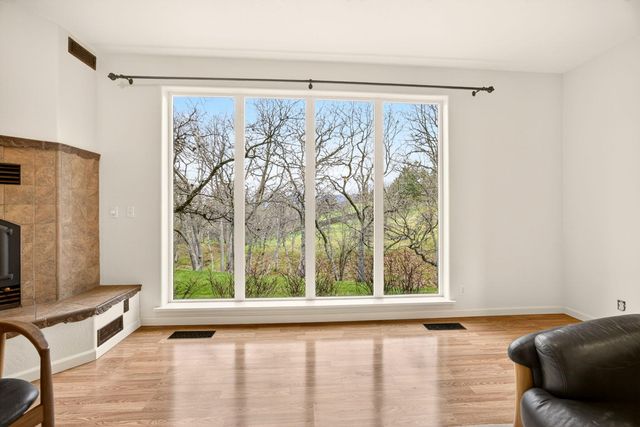 523 Strawberry Lane, Ashland, OR 97520