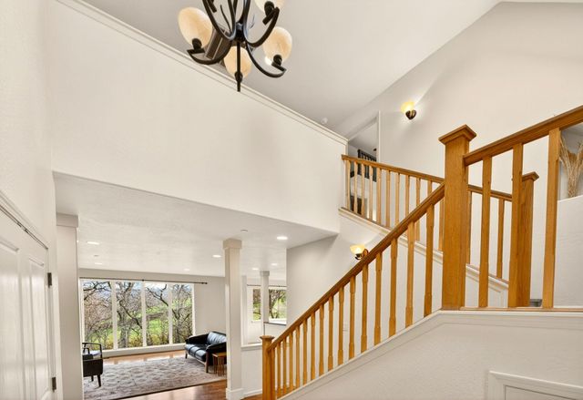 523 Strawberry Lane, Ashland, OR 97520