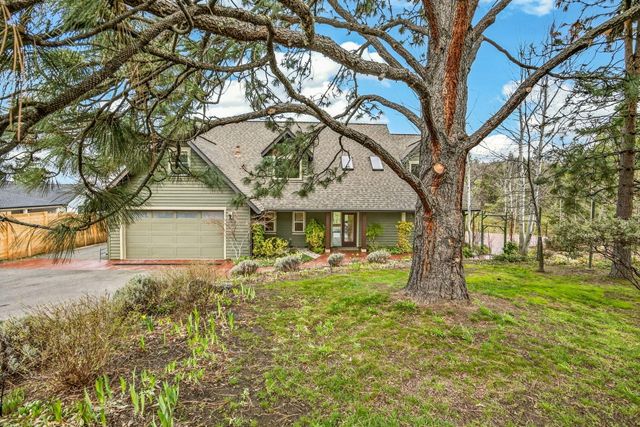 523 Strawberry Lane, Ashland, OR 97520