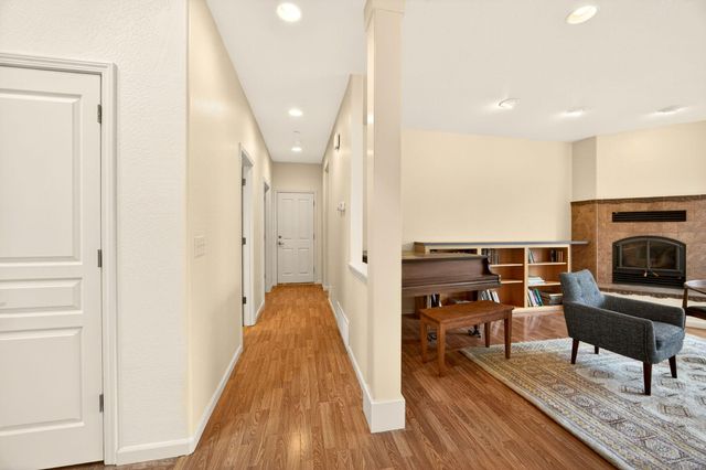 523 Strawberry Lane, Ashland, OR 97520