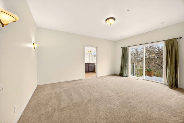 523 Strawberry Lane, Ashland, OR 97520