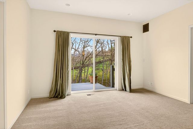 523 Strawberry Lane, Ashland, OR 97520