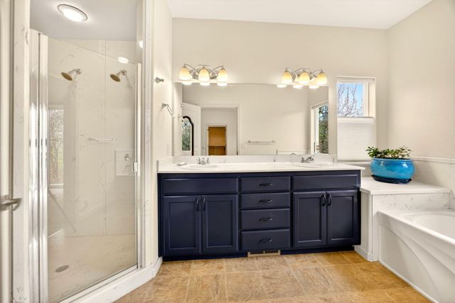 523 Strawberry Lane, Ashland, OR 97520