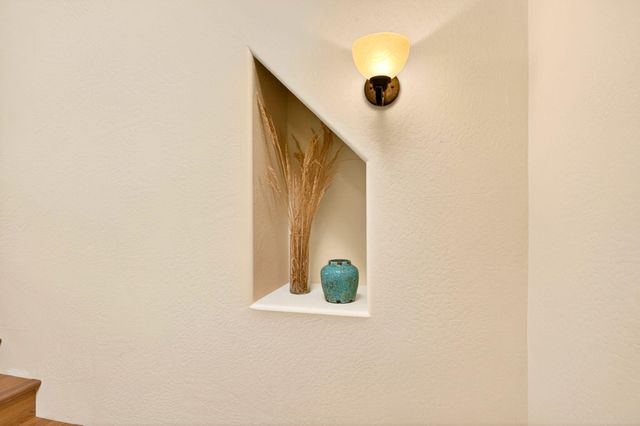 523 Strawberry Lane, Ashland, OR 97520