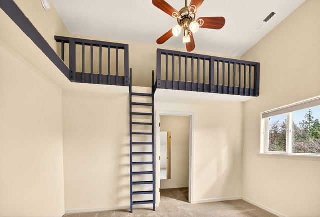 523 Strawberry Lane, Ashland, OR 97520