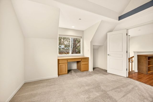 523 Strawberry Lane, Ashland, OR 97520