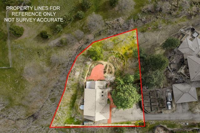 523 Strawberry Lane, Ashland, OR 97520