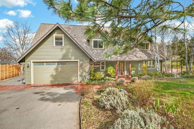 523 Strawberry Lane, Ashland, OR 97520