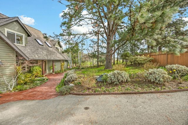 523 Strawberry Lane, Ashland, OR 97520