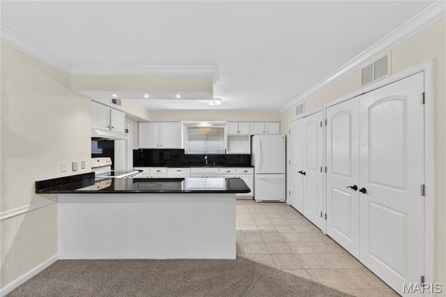 11929 Paradise Lane, Des Peres, MO 63131