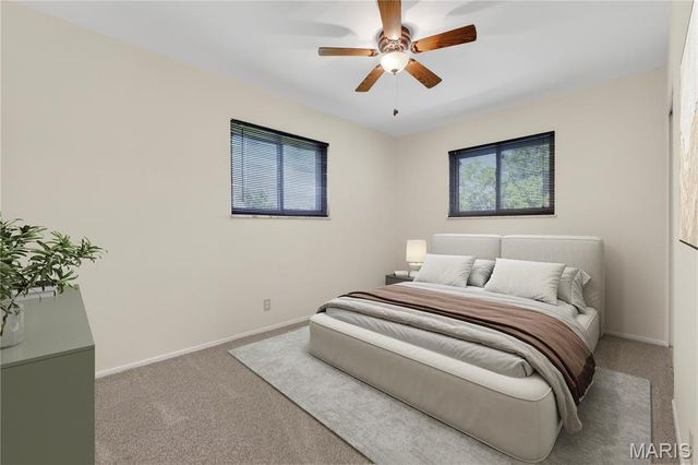 11929 Paradise Lane, Des Peres, MO 63131