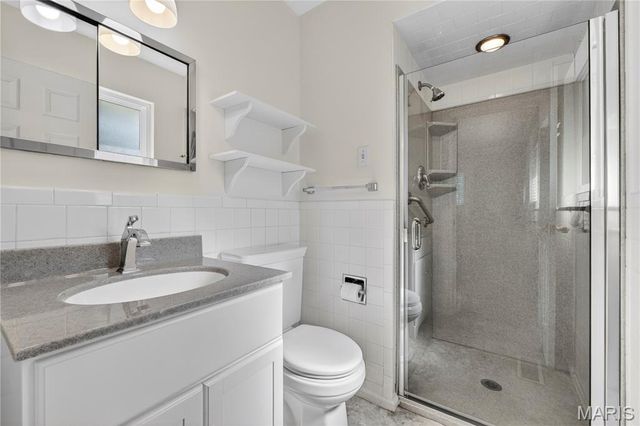 11929 Paradise Lane, Des Peres, MO 63131