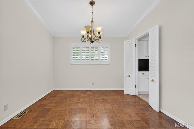 11929 Paradise Lane, Des Peres, MO 63131