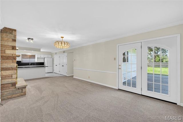 11929 Paradise Lane, Des Peres, MO 63131