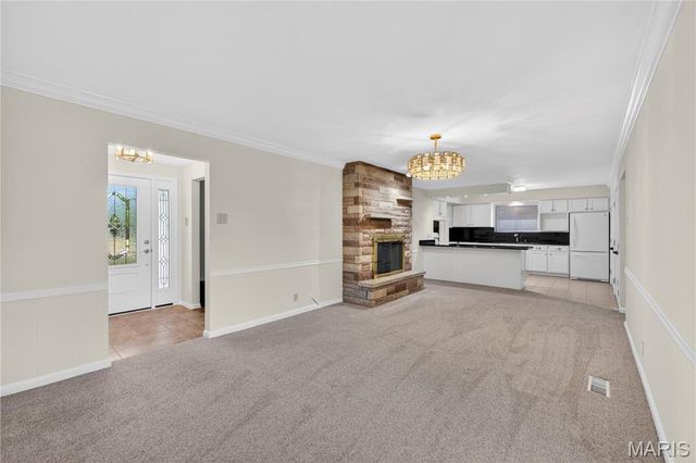 11929 Paradise Lane, Des Peres, MO 63131