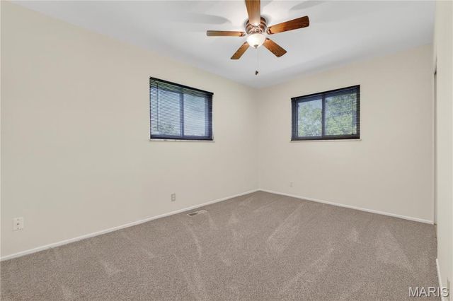 11929 Paradise Lane, Des Peres, MO 63131