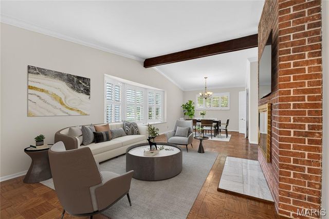 11929 Paradise Lane, Des Peres, MO 63131