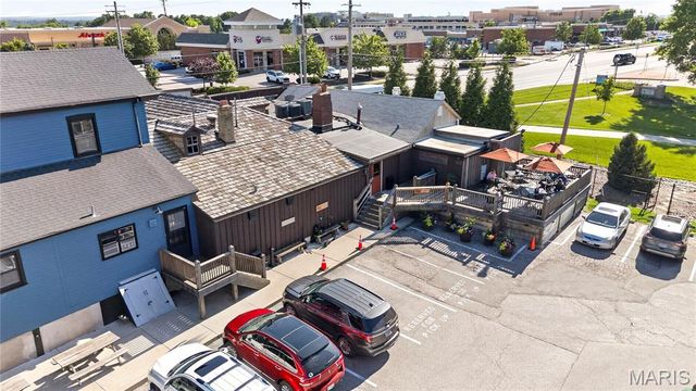 11929 Paradise Lane, Des Peres, MO 63131