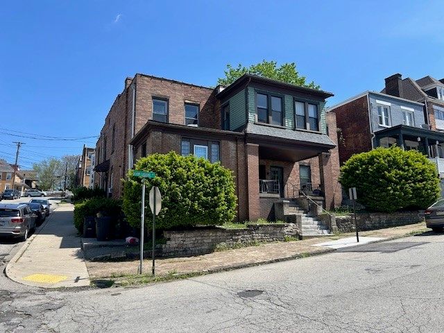 2201 Hawthorne Avenue, Swissvale, PA 15218