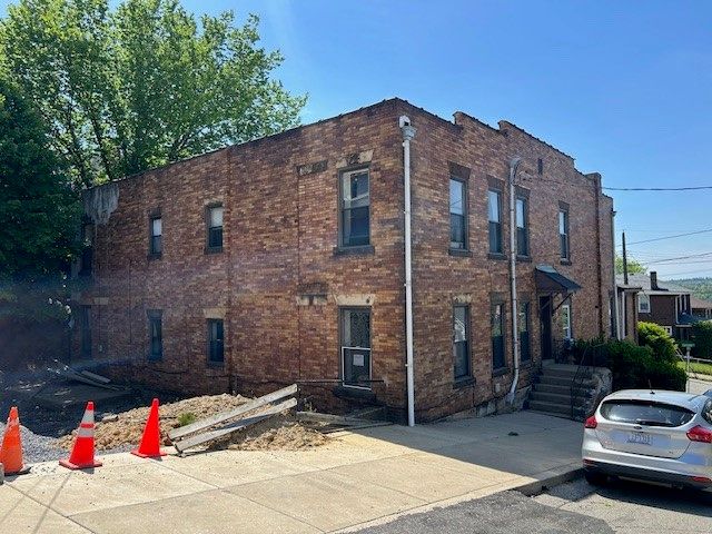 2201 Hawthorne Avenue, Swissvale, PA 15218