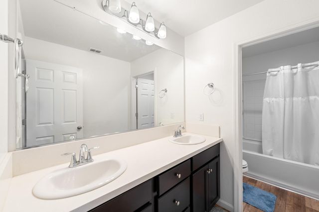 6660 E Yale Avenue, Fresno, CA 93727