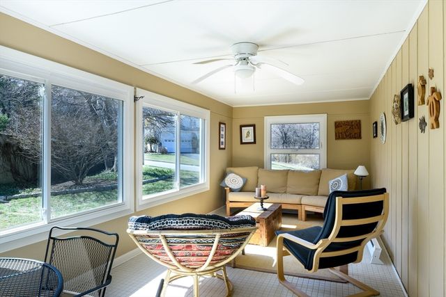 14 Wyndhurst Dr, Holden, MA 01520