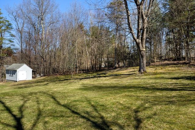 14 Wyndhurst Dr, Holden, MA 01520