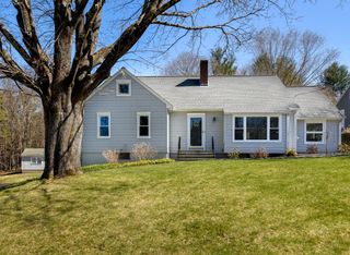 14 Wyndhurst Dr, Holden, MA 01520