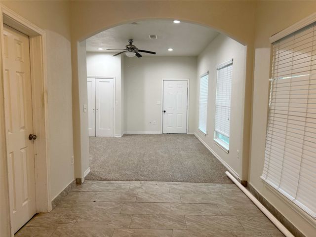 101 W Fm 6, Nevada, TX 75173