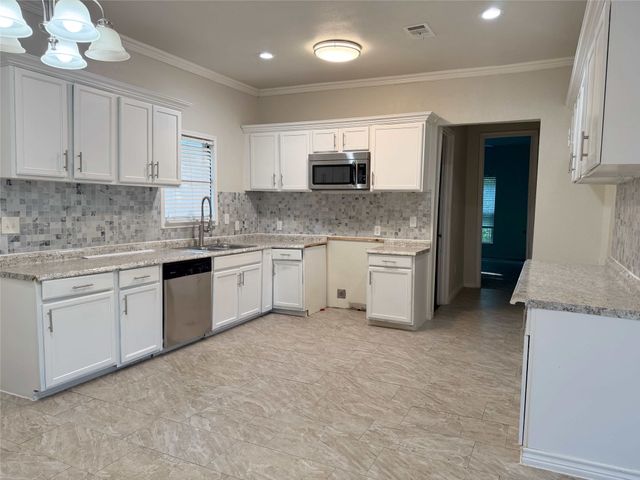 101 W Fm 6, Nevada, TX 75173