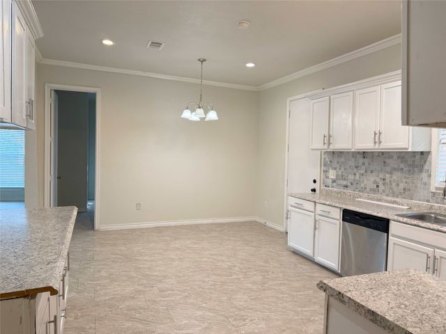 101 W Fm 6, Nevada, TX 75173