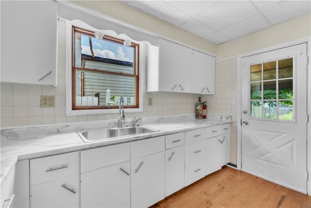 1309 3rd Ave, Beaver Falls, PA 15010