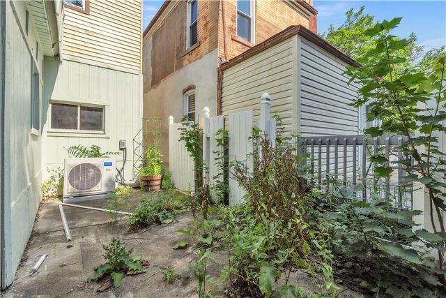 1309 3rd Ave, Beaver Falls, PA 15010