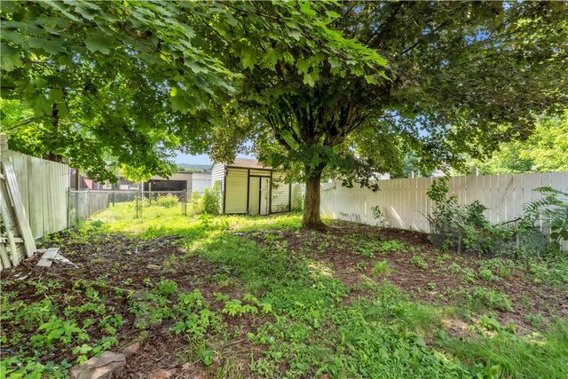 1309 3rd Ave, Beaver Falls, PA 15010