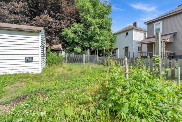 1309 3rd Ave, Beaver Falls, PA 15010