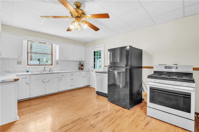 1309 3rd Ave, Beaver Falls, PA 15010